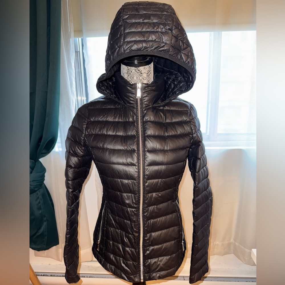 Calvin Klein black packable premium down filled jacket Women’s Small